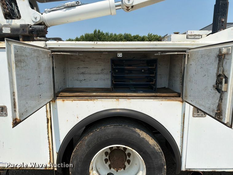 image for item DQ7941 2007 Ford F650 Super Duty utility / service truck