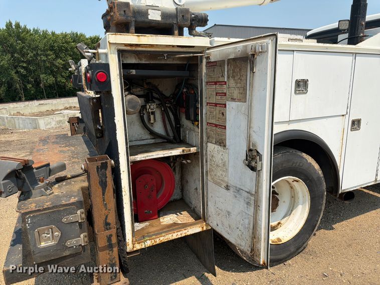 image for item DQ7941 2007 Ford F650 Super Duty utility / service truck