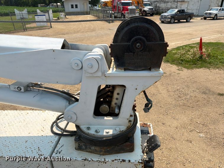 image for item DQ7941 2007 Ford F650 Super Duty utility / service truck