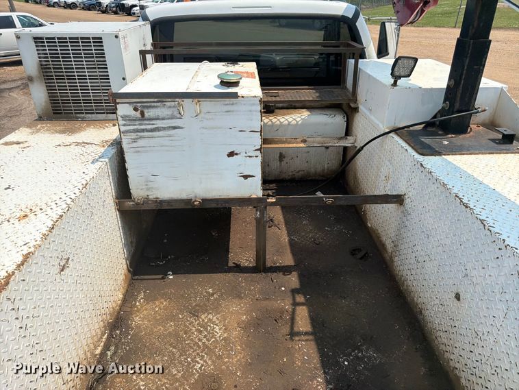 image for item DQ7941 2007 Ford F650 Super Duty utility / service truck