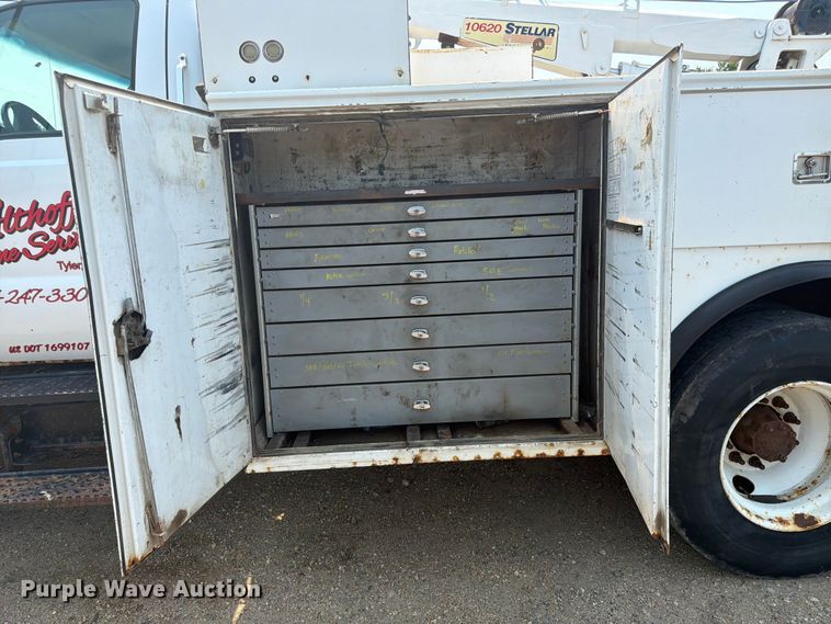 image for item DQ7941 2007 Ford F650 Super Duty utility / service truck