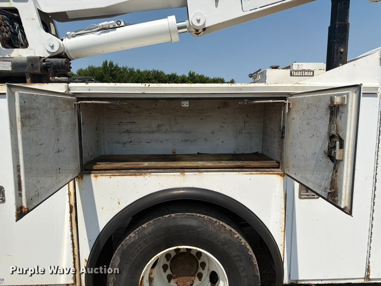 image for item DQ7941 2007 Ford F650 Super Duty utility / service truck