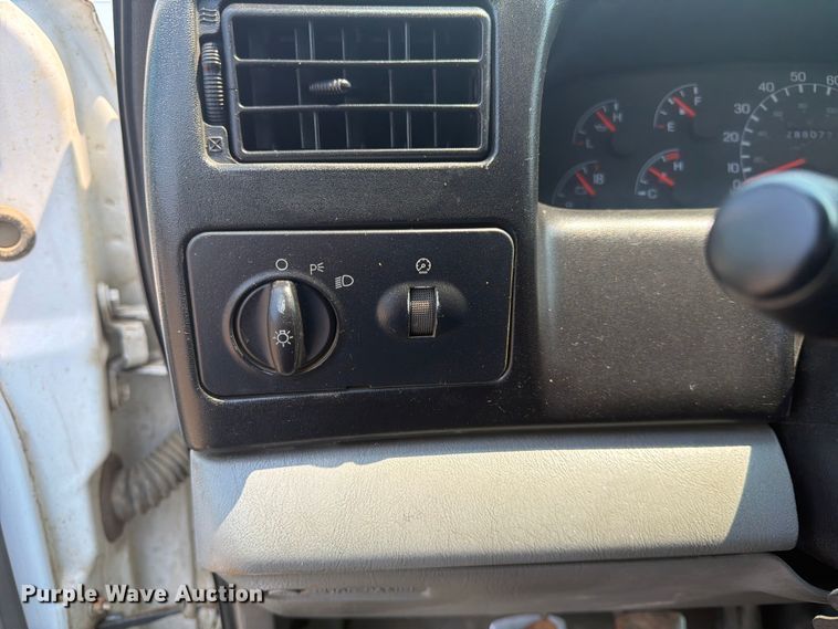 image for item DQ7941 2007 Ford F650 Super Duty utility / service truck