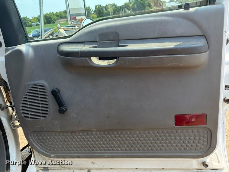 image for item DQ7941 2007 Ford F650 Super Duty utility / service truck