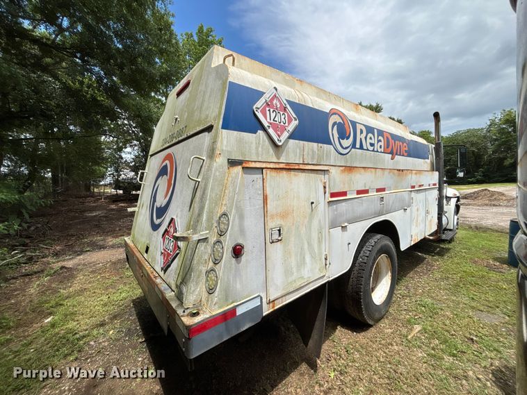 image for item DU6344 2011 International 4300 fuel truck