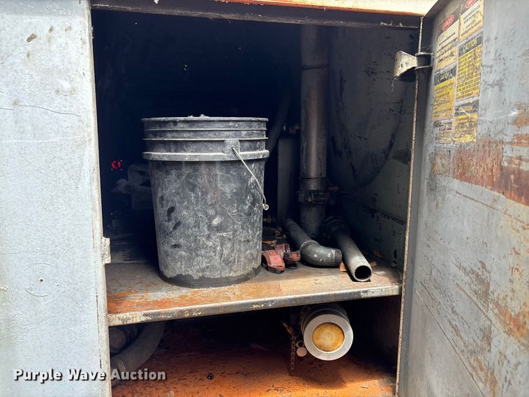 image for item DU6344 2011 International 4300 fuel truck