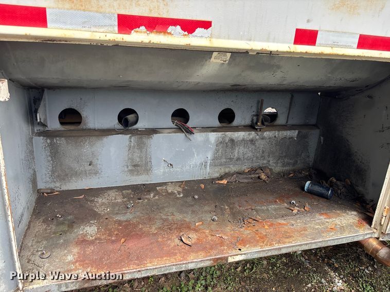 image for item DU6344 2011 International 4300 fuel truck