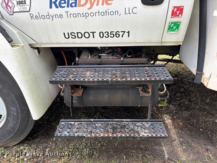 image for item DU6344 2011 International 4300 fuel truck