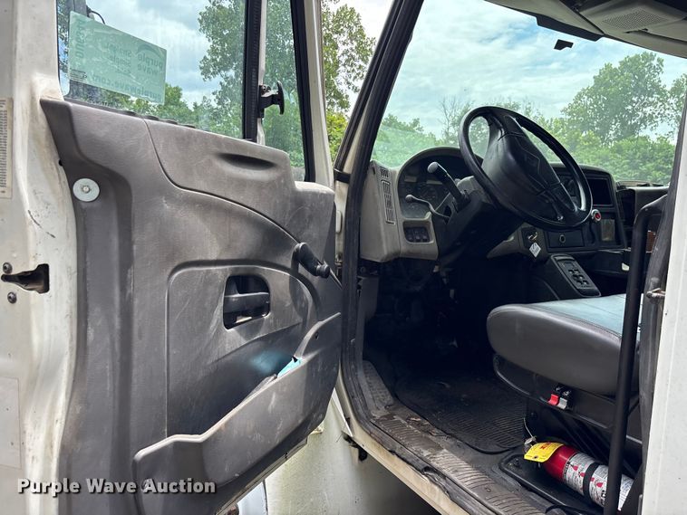 image for item DU6344 2011 International 4300 fuel truck