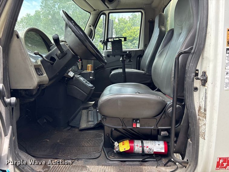 image for item DU6344 2011 International 4300 fuel truck