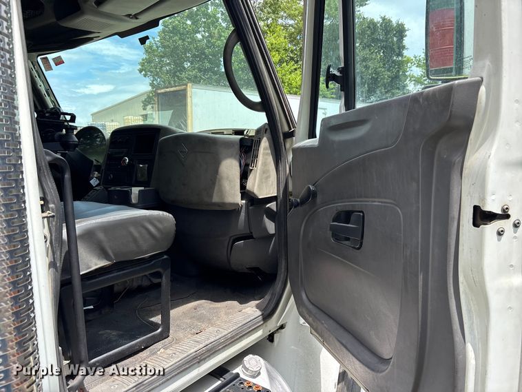 image for item DU6344 2011 International 4300 fuel truck