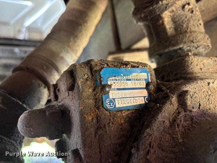 image for item DU6344 2011 International 4300 fuel truck