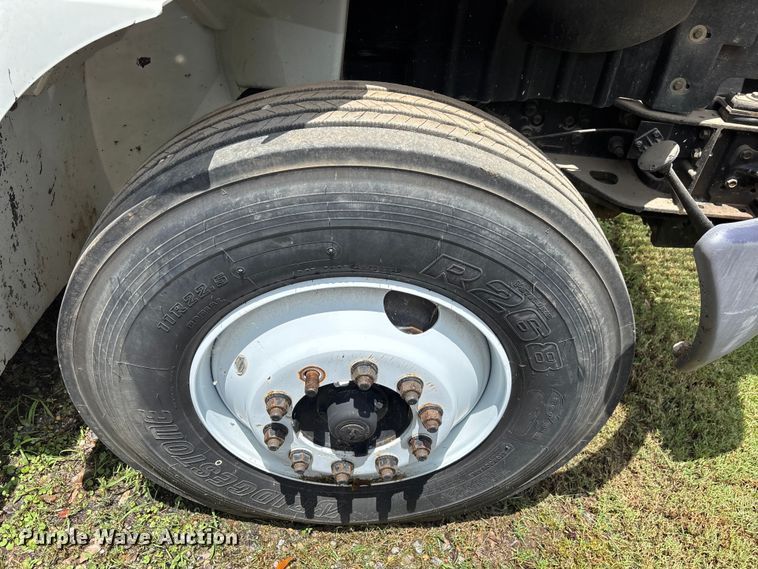 image for item DU6344 2011 International 4300 fuel truck