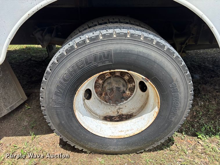 image for item DU6344 2011 International 4300 fuel truck