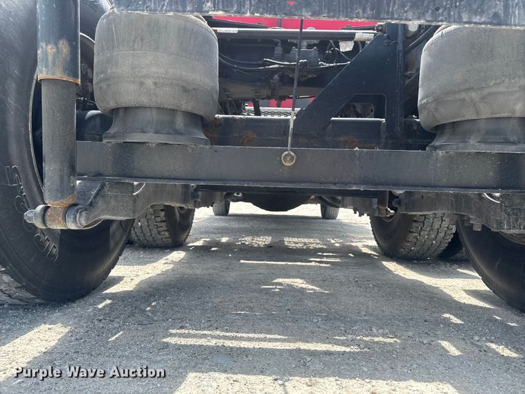 image for item DV2021 2016 Kenworth T680 semi truck