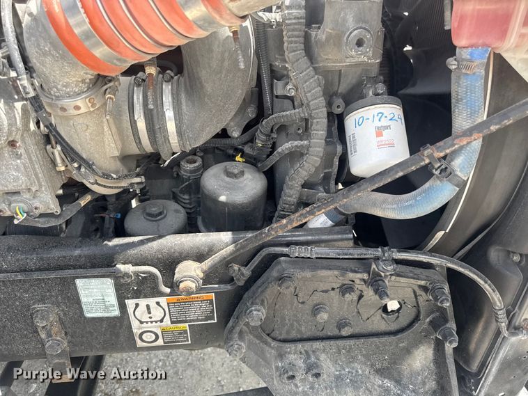 image for item DV2021 2016 Kenworth T680 semi truck