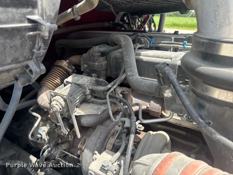 image for item DV2021 2016 Kenworth T680 semi truck