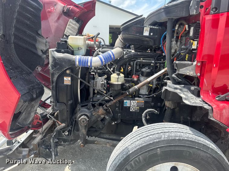 image for item DV2021 2016 Kenworth T680 semi truck
