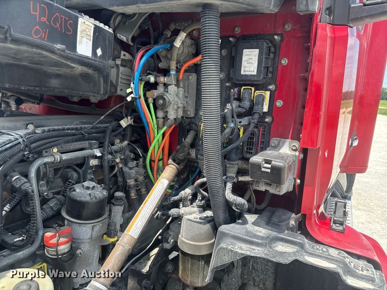 image for item DV2021 2016 Kenworth T680 semi truck
