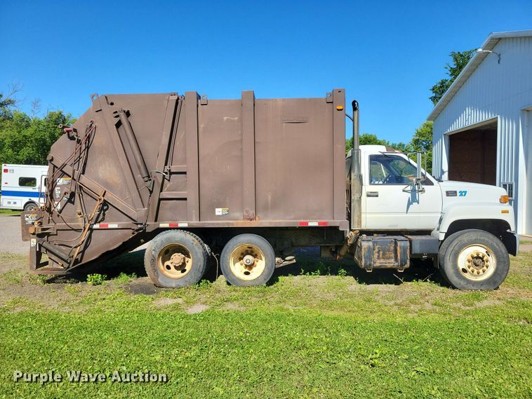 image for item DZ7340 2002 GMC C8500 refuse truck