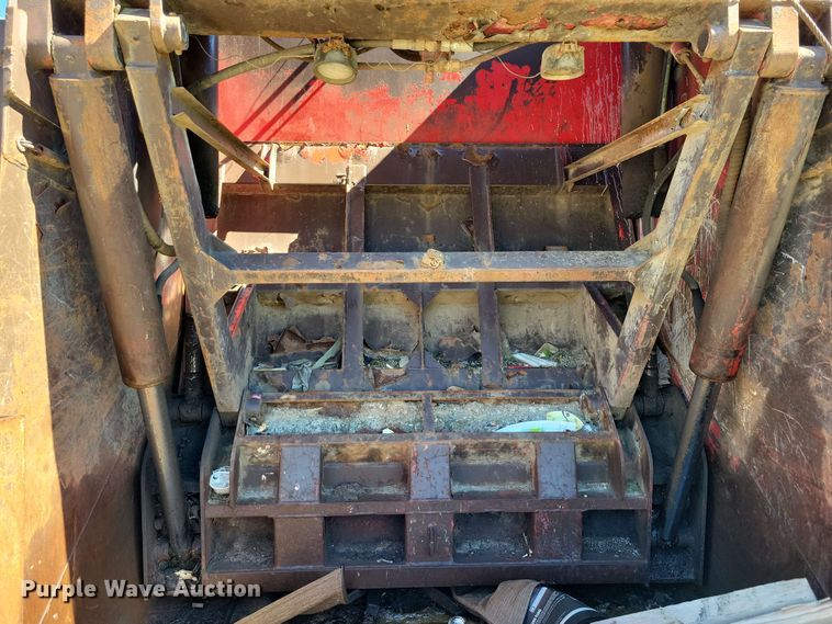 image for item DZ7340 2002 GMC C8500 refuse truck