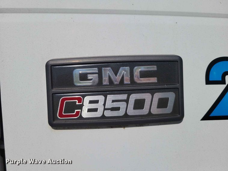 image for item DZ7340 2002 GMC C8500 refuse truck