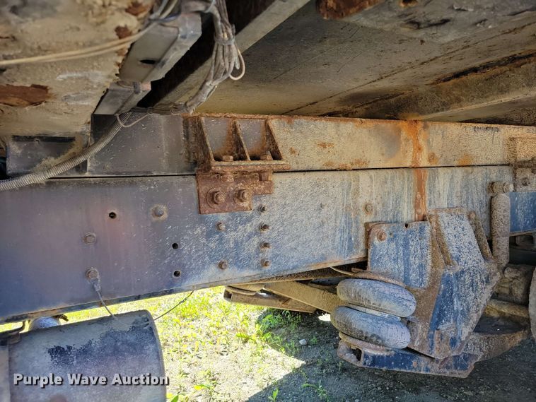 image for item DZ7340 2002 GMC C8500 refuse truck