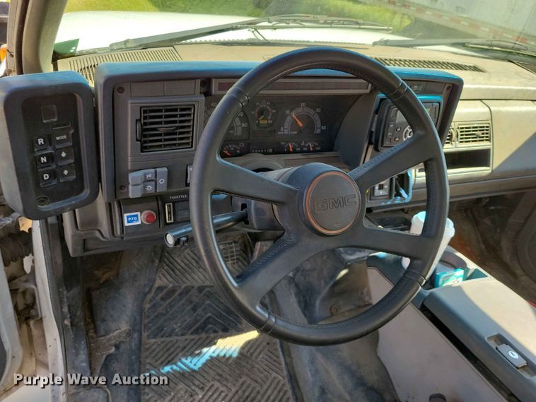 image for item DZ7340 2002 GMC C8500 refuse truck