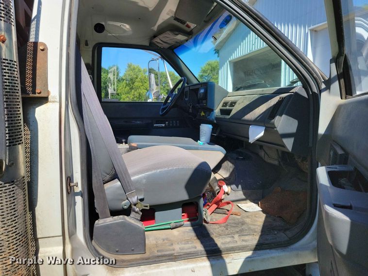 image for item DZ7340 2002 GMC C8500 refuse truck