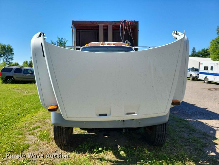 image for item DZ7340 2002 GMC C8500 refuse truck