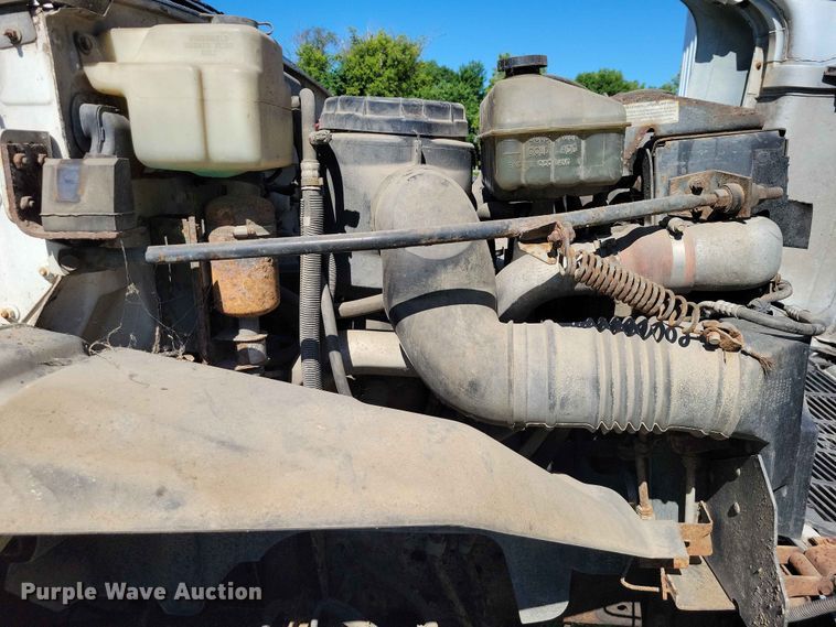 image for item DZ7340 2002 GMC C8500 refuse truck