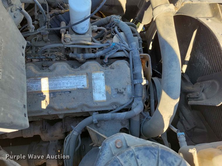 image for item DZ7340 2002 GMC C8500 refuse truck