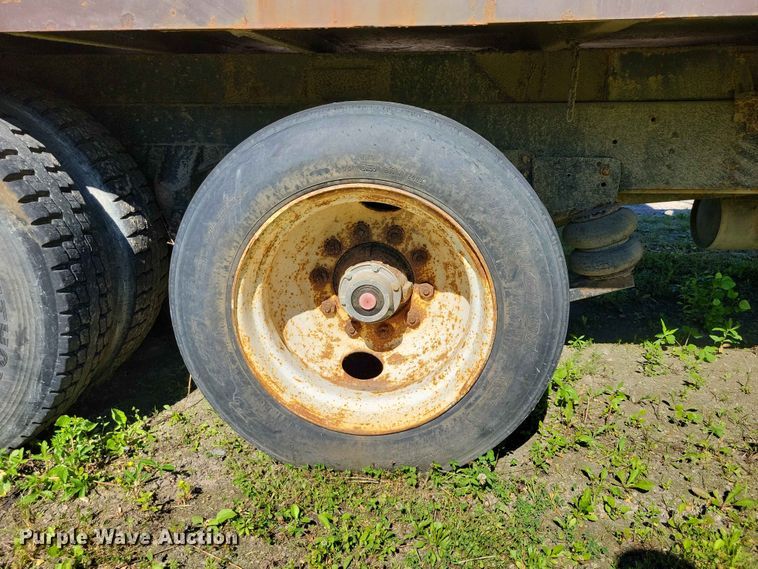 image for item DZ7340 2002 GMC C8500 refuse truck