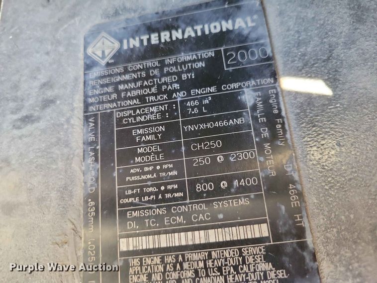 image for item DZ7341 2001 International 4900 refuse truck