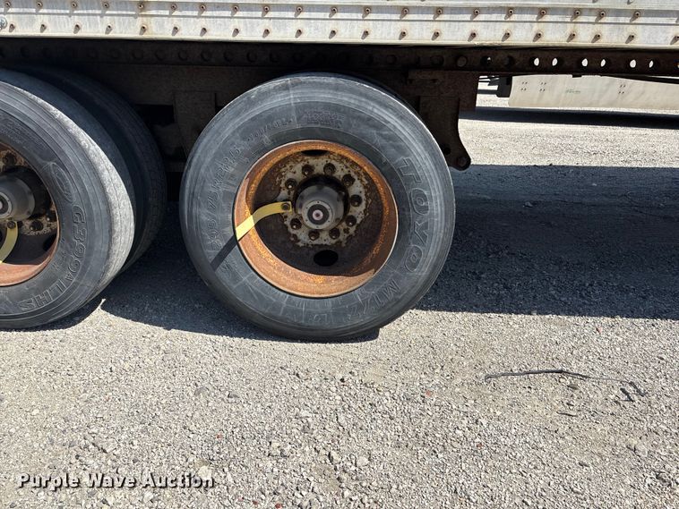 image for item EA4612 1997 Wabash dry van trailer