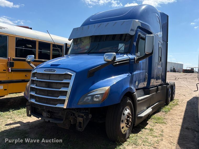 image for item ED5287 2019 Freightliner Cascadia semi truck