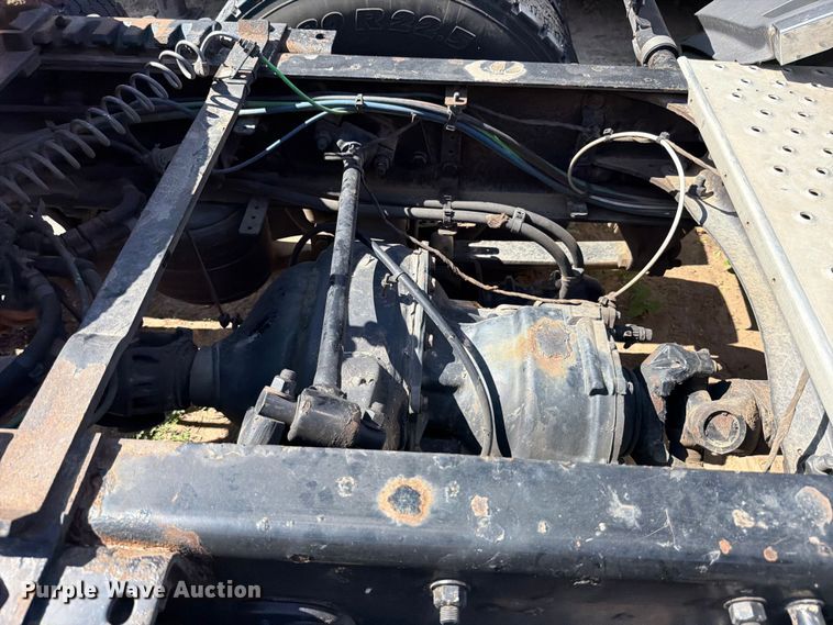 image for item ED5287 2019 Freightliner Cascadia semi truck