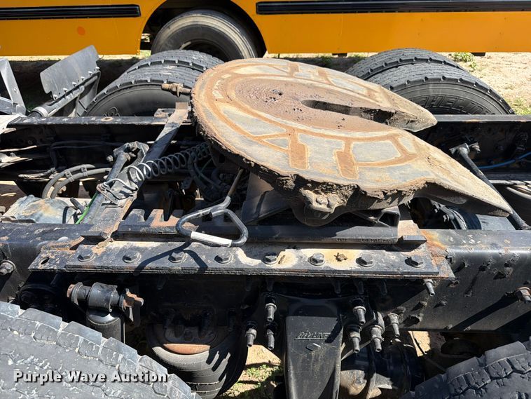 image for item ED5287 2019 Freightliner Cascadia semi truck