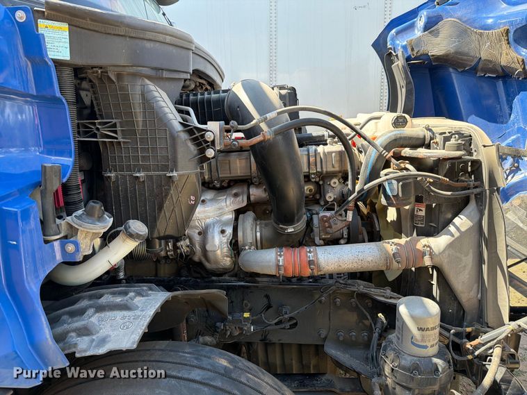 image for item ED5287 2019 Freightliner Cascadia semi truck