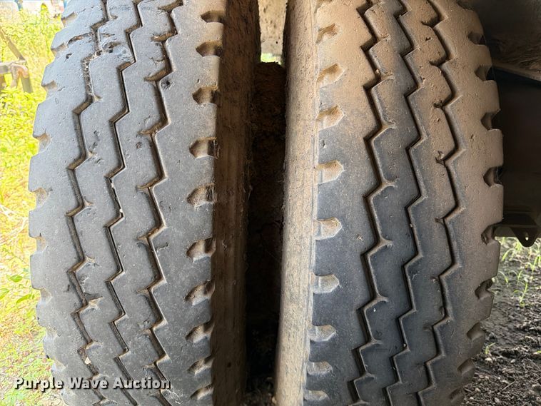 image for item ED5306 2014 Aulick 4270542 live bottom trailer