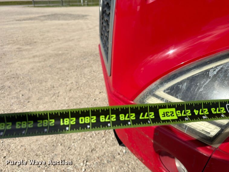 image for item ED5320 2019 Volvo VNR semi truck