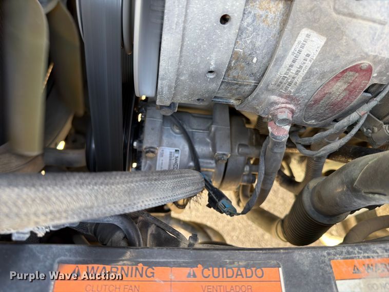 image for item ED5321 2020 Volvo VNR semi truck