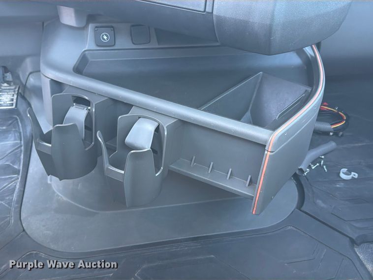 image for item ED5322 2019 Volvo VNR semi truck