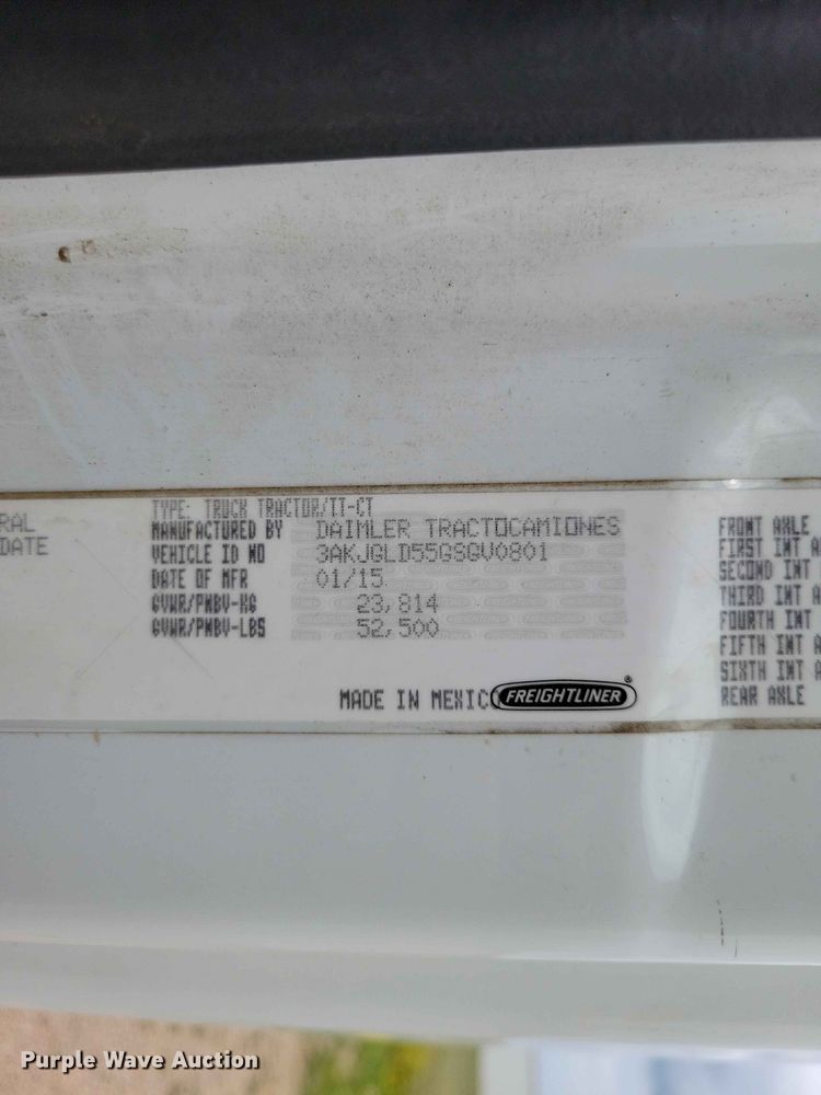 image for item EE1104 2016 Freightliner  Cascadia semi truck