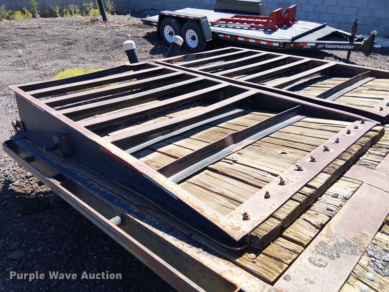 image for item EE5243 2014 Elite Trailers equipment trailer