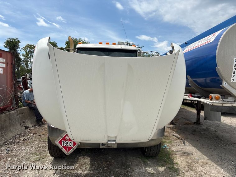 image for item EF1244 2014 Kenworth T3 Series fuel truck
