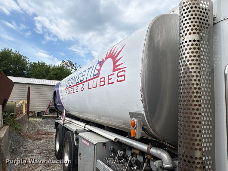 image for item EF1244 2014 Kenworth T3 Series fuel truck