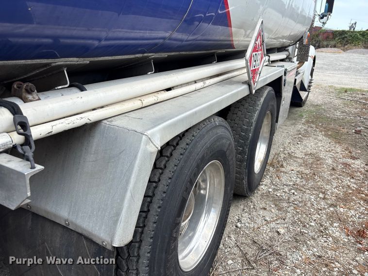 image for item EF1244 2014 Kenworth T3 Series fuel truck