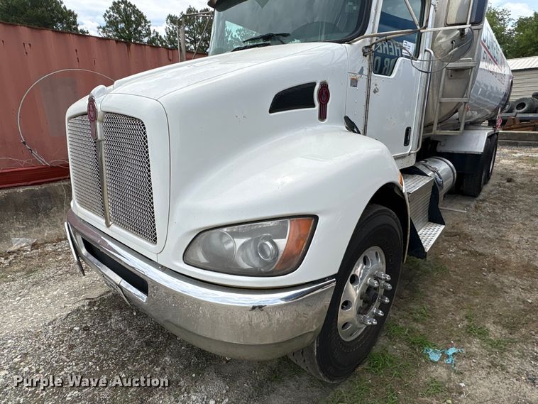 image for item EF1244 2014 Kenworth T3 Series fuel truck