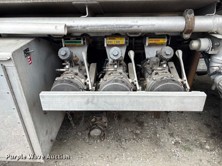 image for item EF1244 2014 Kenworth T3 Series fuel truck